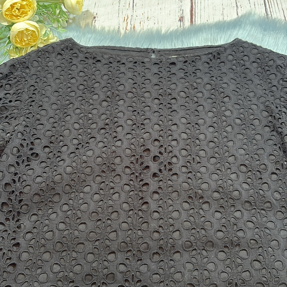 Kate Spade Black Eyelet Shift Dress - Size 4 - Picture 4 of 10